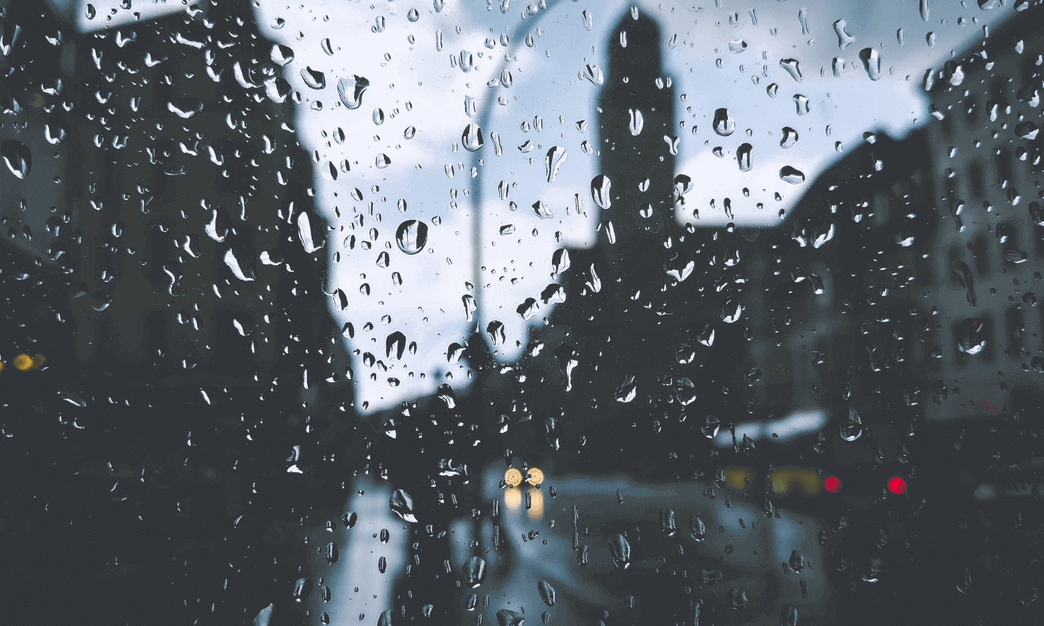 Raindrops on a windscreen