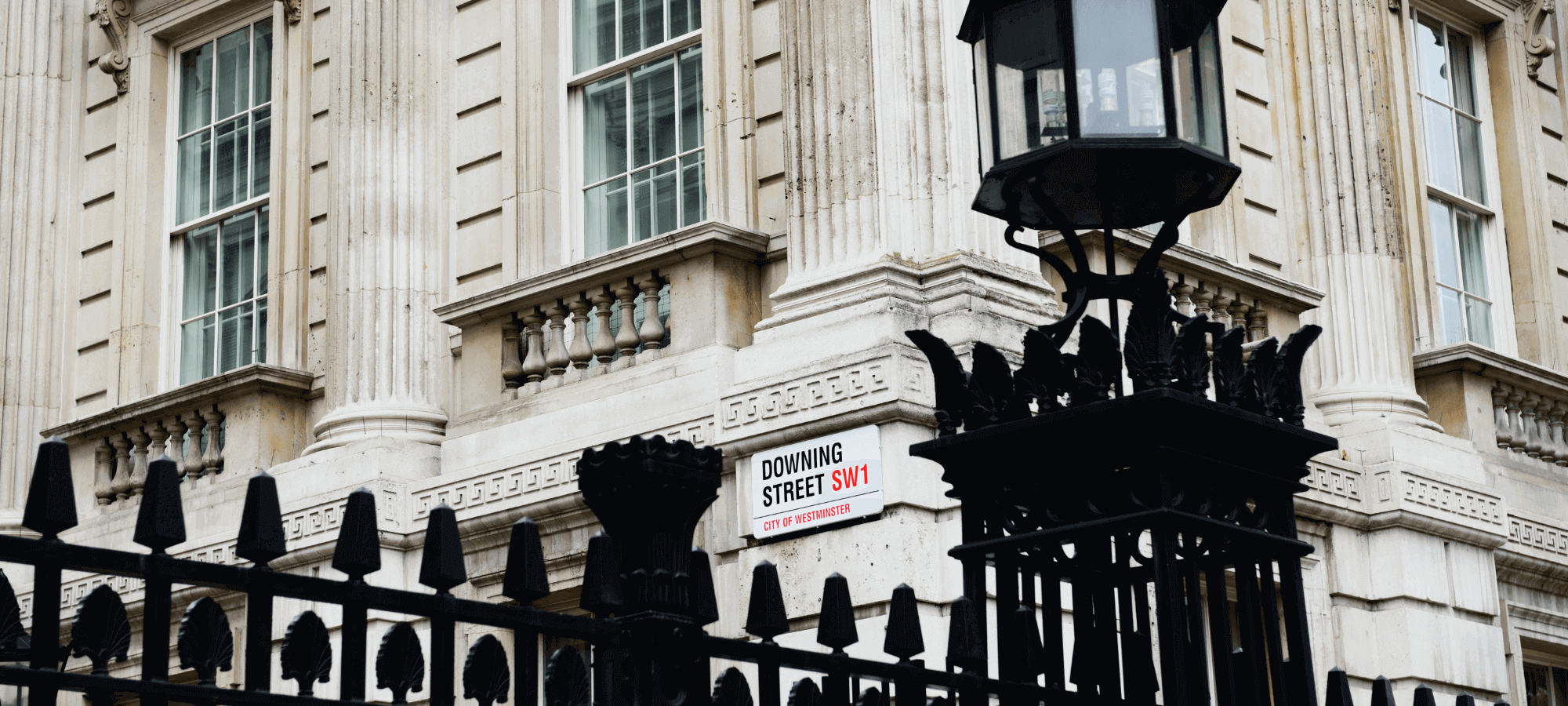 downing street SW1 sign